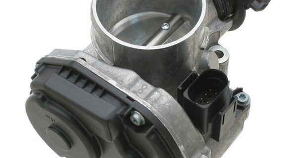 Gaz ( Boğaz ) Kelebeği 058133063Q A4 Passat 1.8 AEB Motor