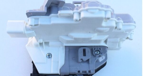 Kapı Kilit Mekanizması Arka Sol  Passat Tiguan 3C4839015A