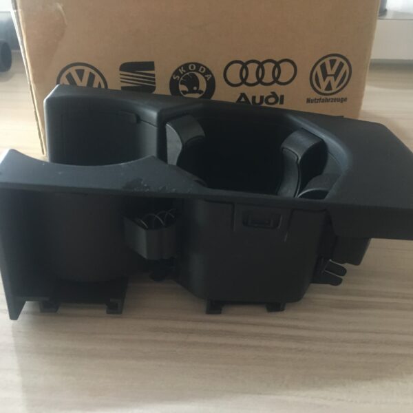Bardaklık Orjinal  8E08625335PR Audi A4