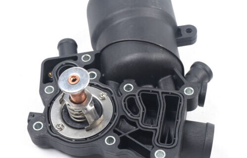 Yağ Filtre Kütüğü ( Termostatlı ) 059115389P Touareg Audi A4-A5-A6-A7-Q5-Q7 ( 2026 )