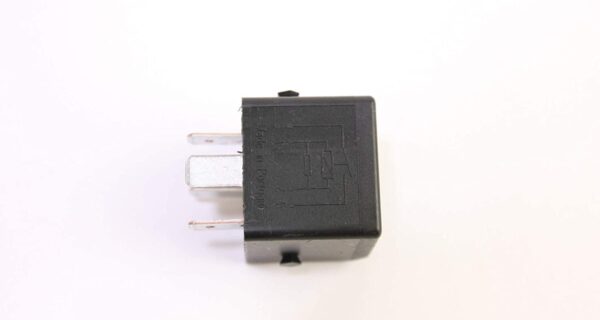 Çok Fonksiyonlu Röle ( 373 No ) 4H0951253A Golf5- Jetta -Passat-A3-A4-A5-A6